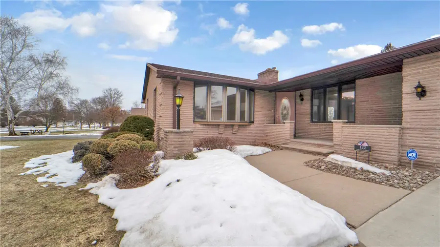 122 Pine Valley Drive, Rochester, NY 14626 - #2