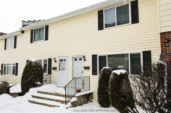 47 Stoneledge Court, Buffalo, NY 14221