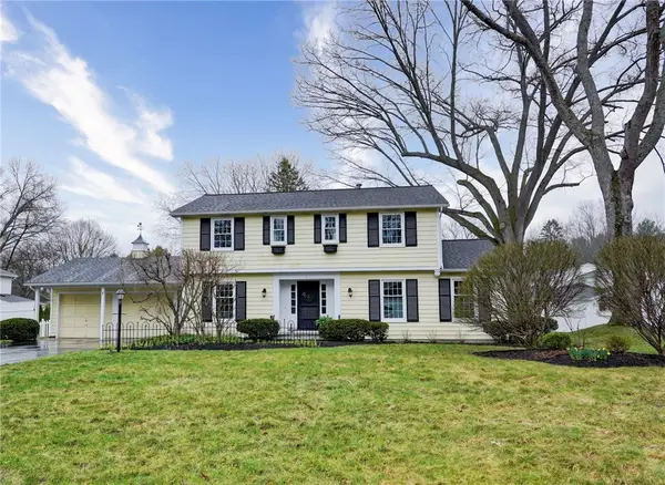 5 Glendower Circle, Pittsford, NY 14534