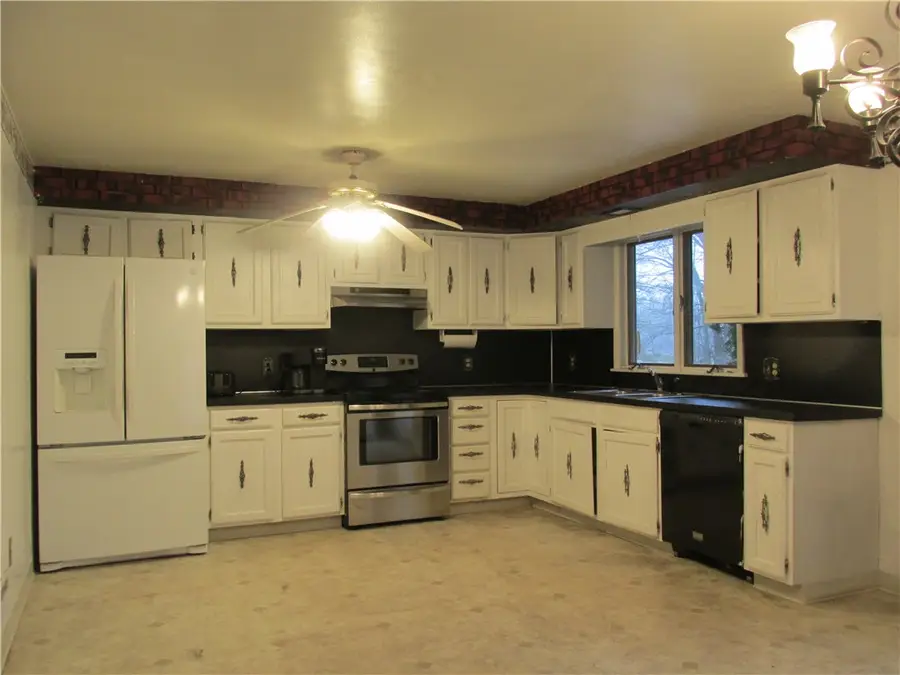 672 Gillett Road, Spencerport, NY 14559 - #2