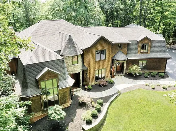 42 Lake Lacoma Drive, Pittsford, NY 14534