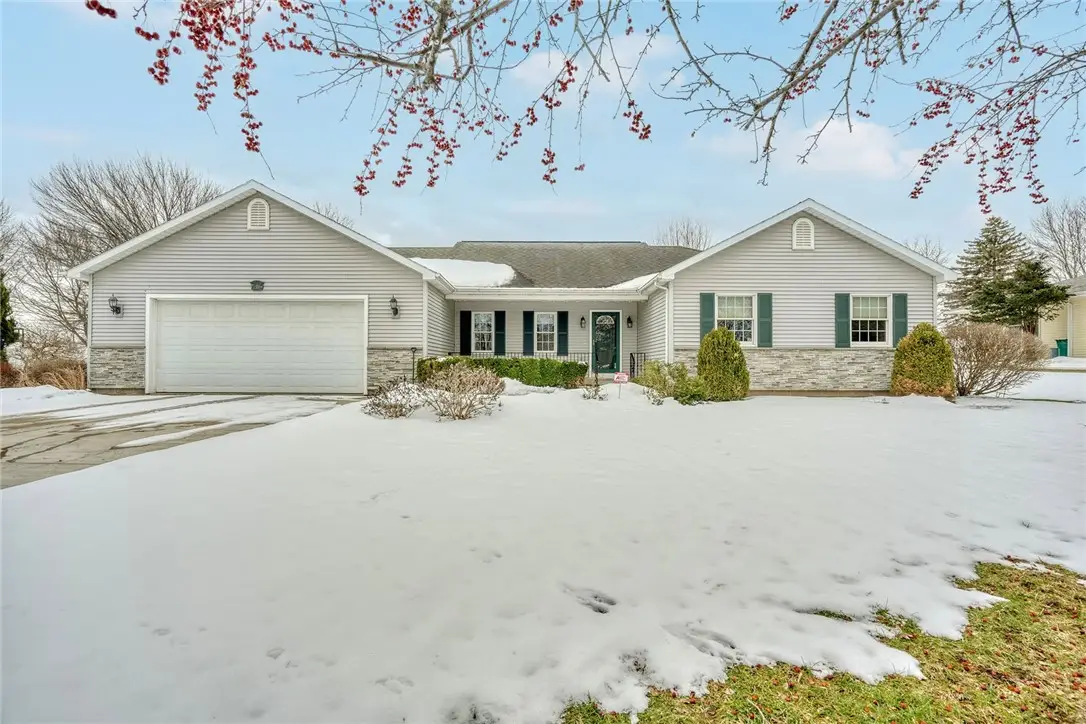 38 Munger Street, Bergen, NY 14416 - #1