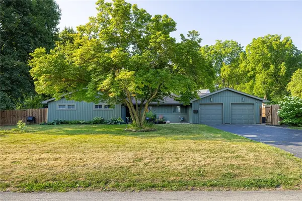 15 Victoria Drive, Rochester, NY 14618