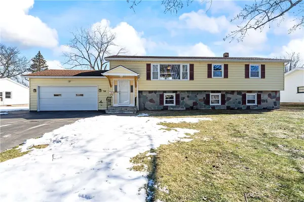 30 Green Acre Lane, Rochester, NY 14624