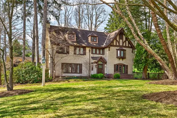 65 Landing Road S, Rochester, NY 14610