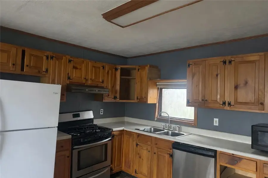 207 Chambers Street, Catlin, NY 14812 - #2