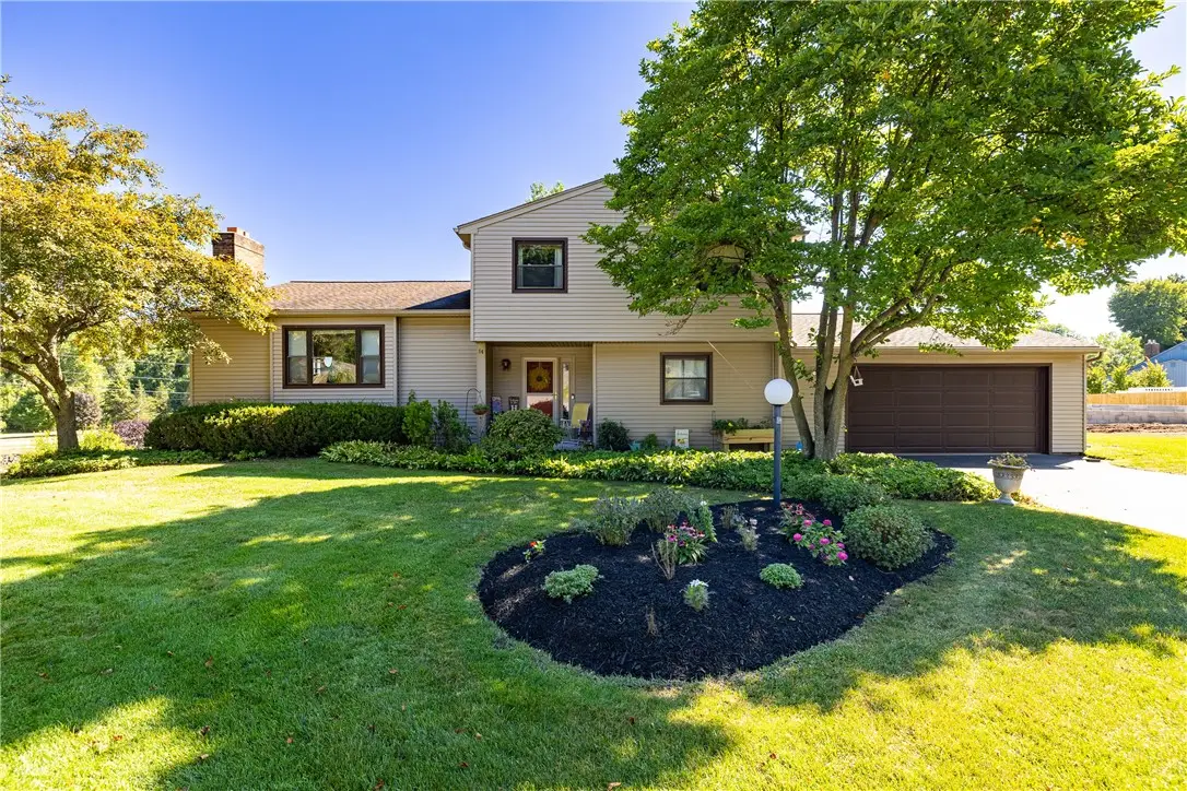 14 Port Meadow Trail, Fairport, NY 14450 - #1