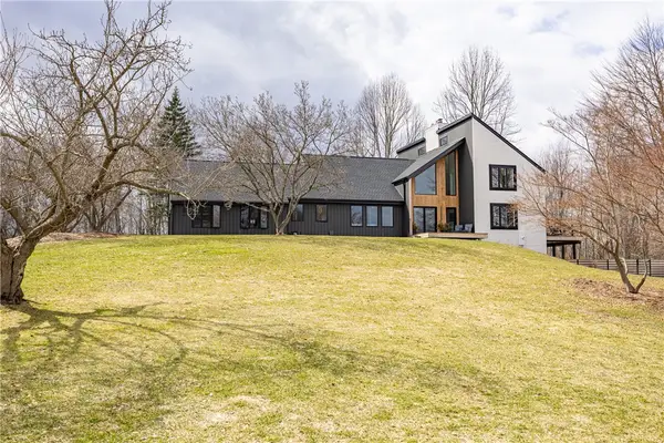 1012 Rabbit Ear Pass, Victor, NY 14564