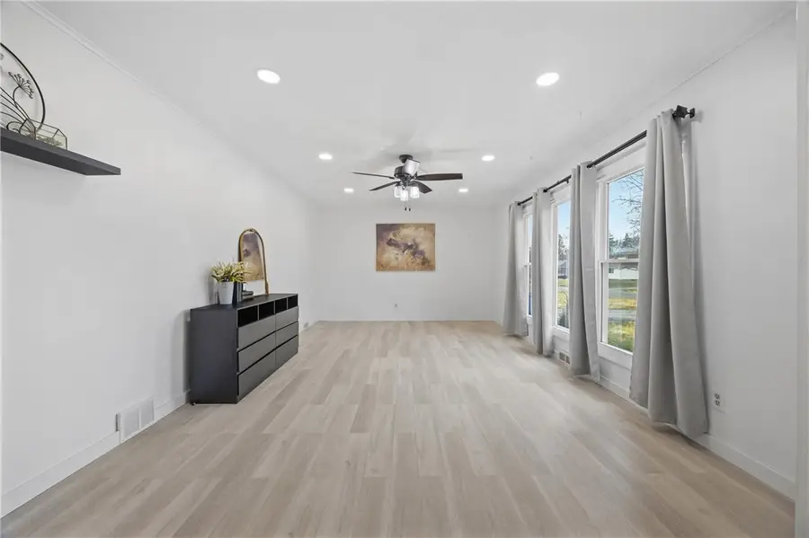 8 Merrydale Drive, Gates, NY 14624 - #3