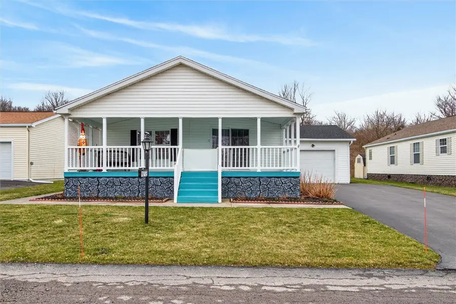 4272 Canalside Dr, Palmyra, NY 14522 - #2