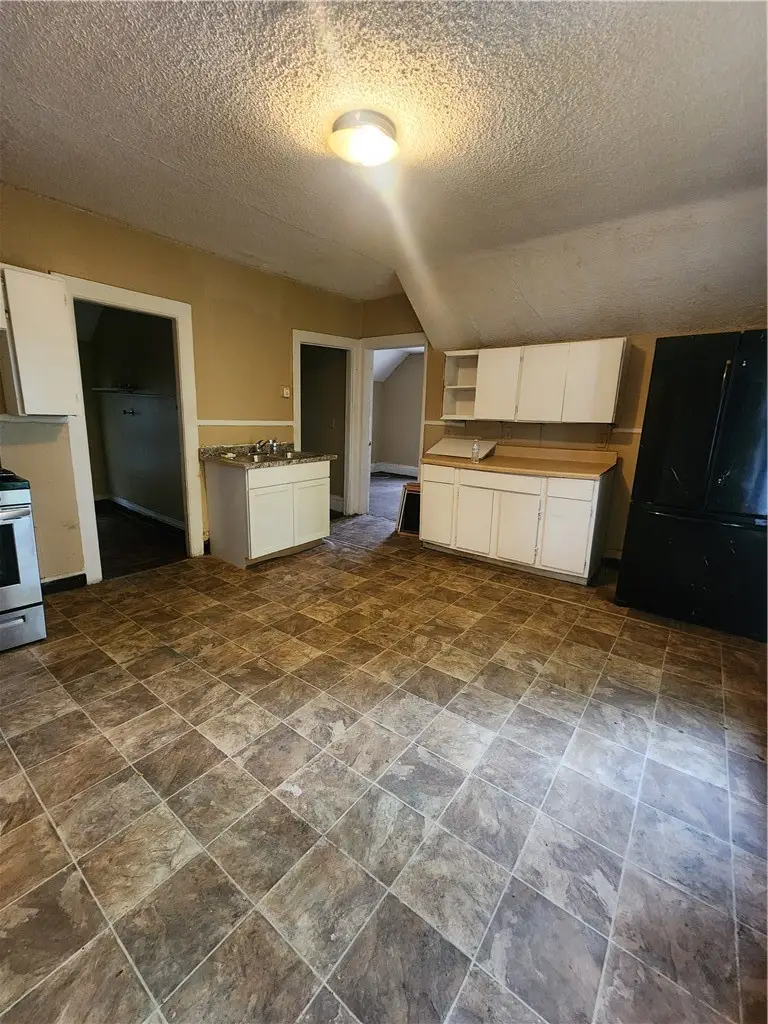 2 Hollister Street, Rochester, NY 14605 - #2