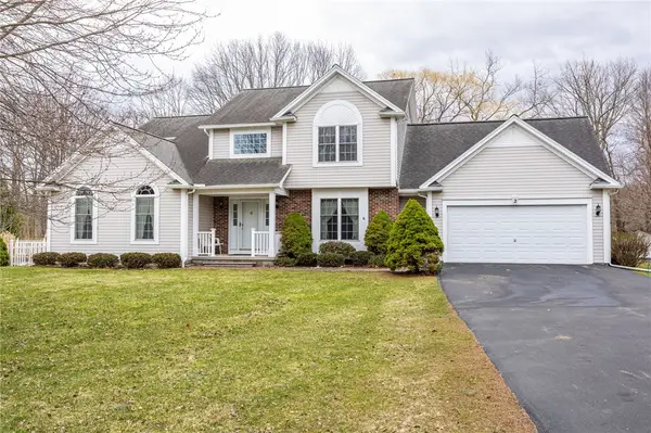 2 Black Forest Drive, Spencerport, NY 14559