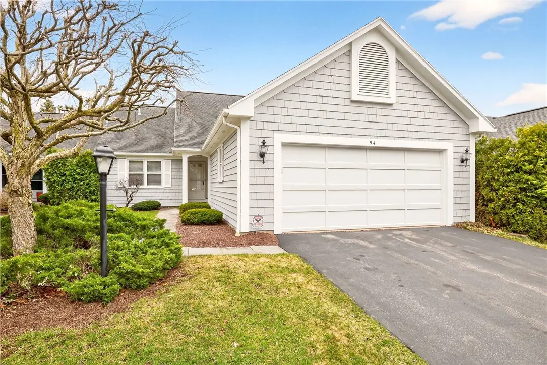 94 Greenwood Park, Pittsford, NY 14534 - #1