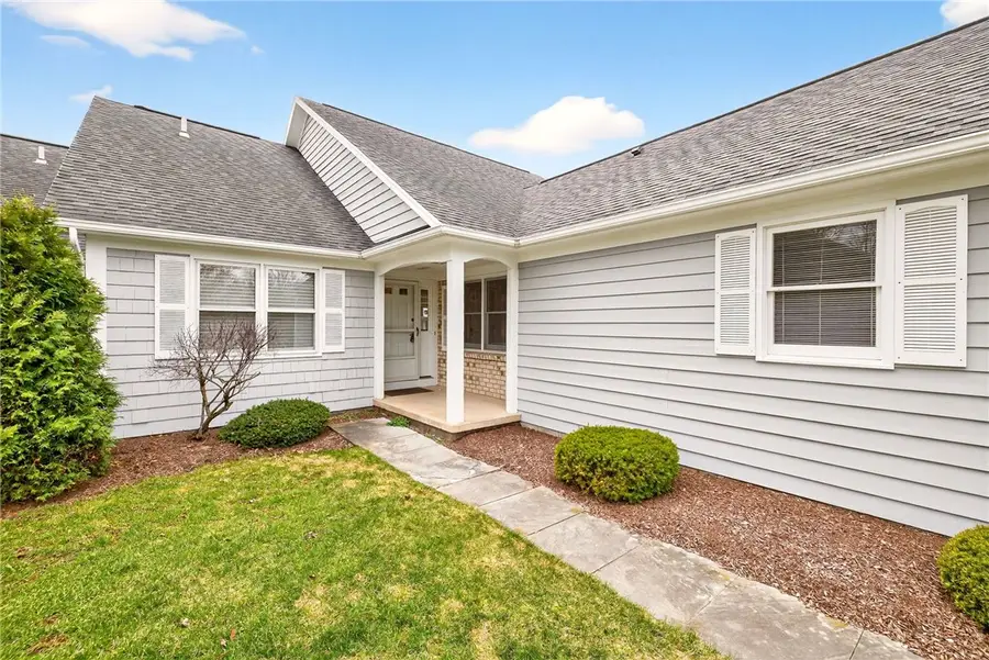 94 Greenwood Park, Pittsford, NY 14534 - #2