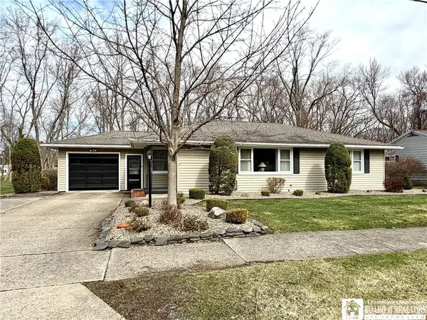 19 Lowell Place, Fredonia, NY 14063