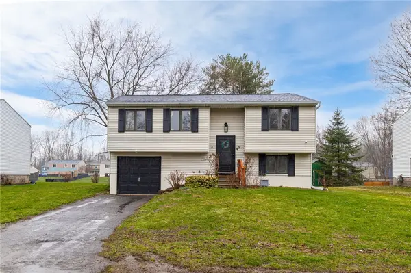 45 Huntington Pkwy Parkway, Hamlin, NY 14464