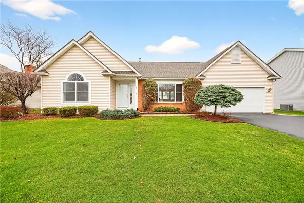 812 Whistlers Cove Lane, Rochester, NY 14612