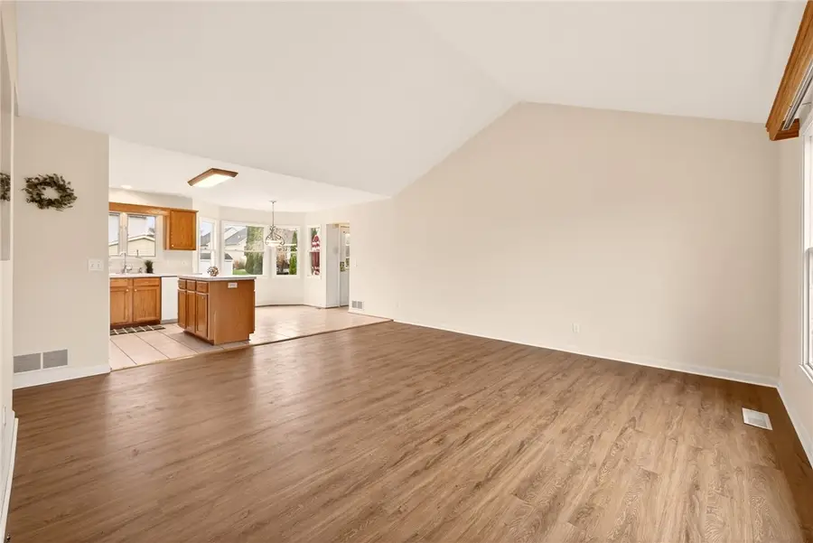 812 Whistlers Cove Lane, Rochester, NY 14612 - #3