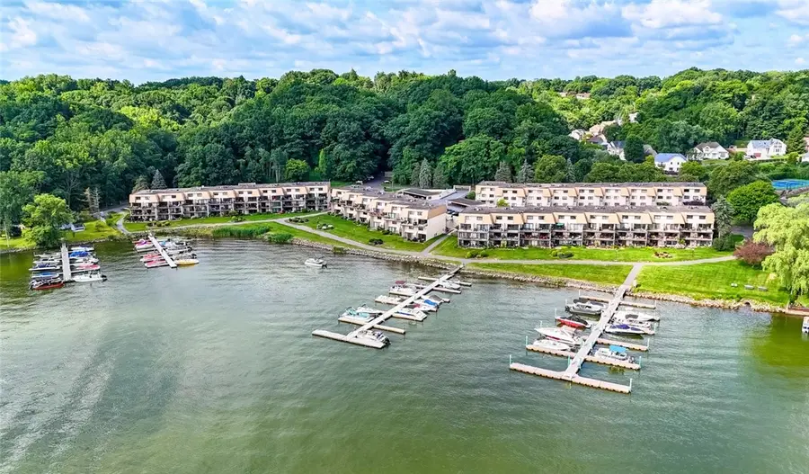 259 Bay Village Drive, Rochester, NY 14609 - #2