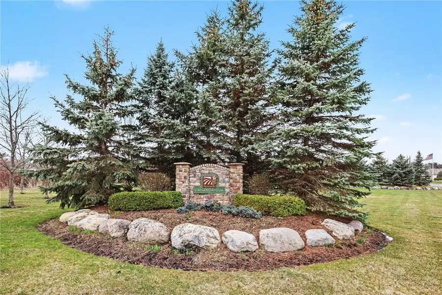 3251 Abbey Road, Canandaigua, NY 14424 - #2