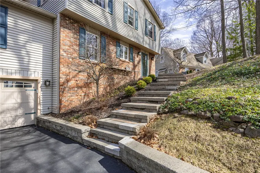 16 Alleyns Rise, Fairport, NY 14450 - #2