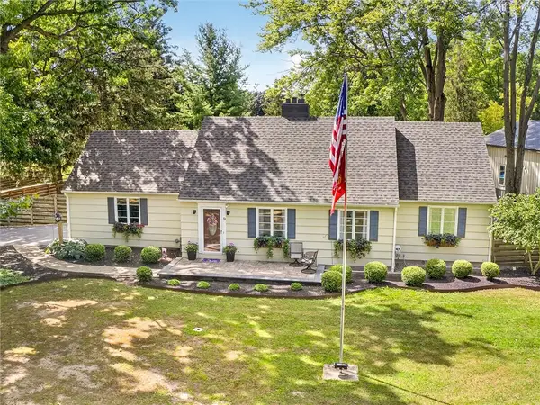 9 Oakwood Ln, Scottsville, NY 14546