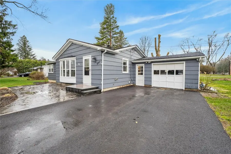 667 Hard Road, Webster, NY 14580 - #2