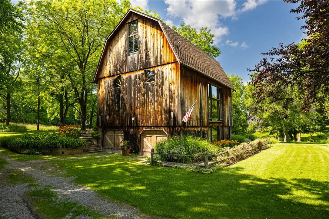 1050 Strong Road, Victor, NY 14564 - #1