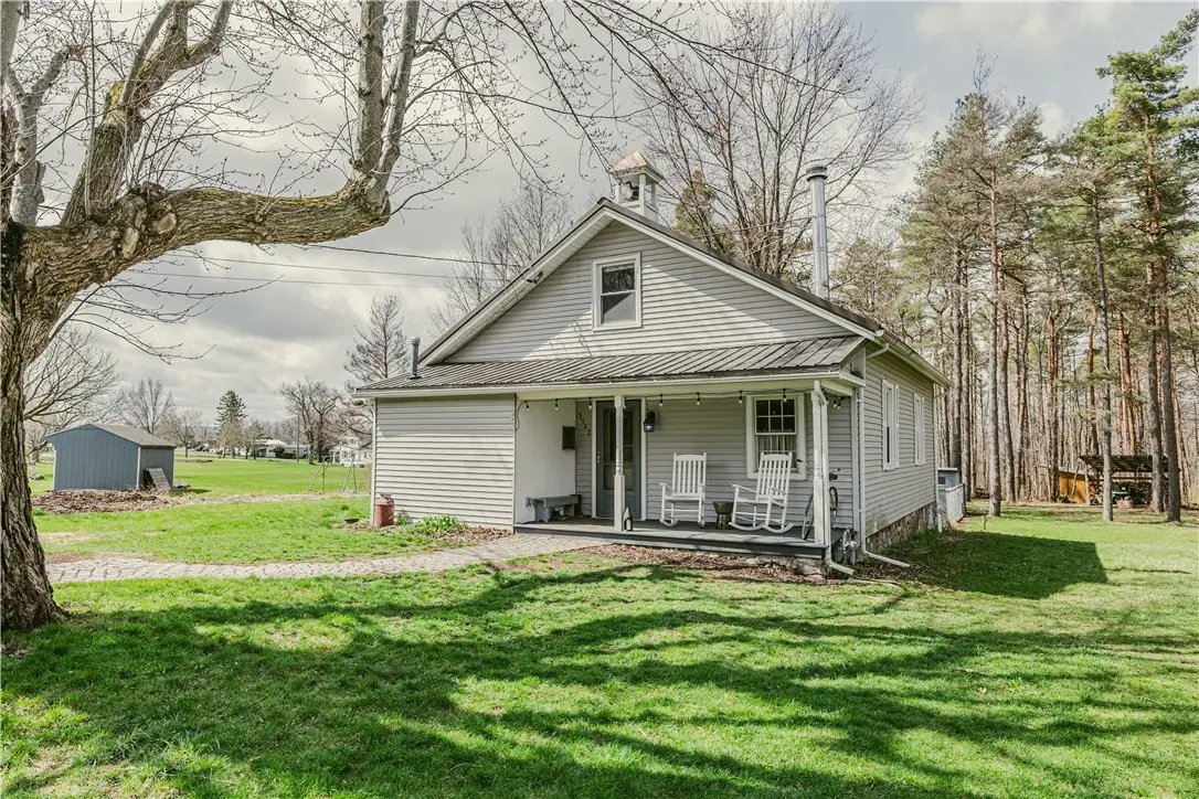 3742 Oakmount Road, Bloomfield, NY 14469 - #1