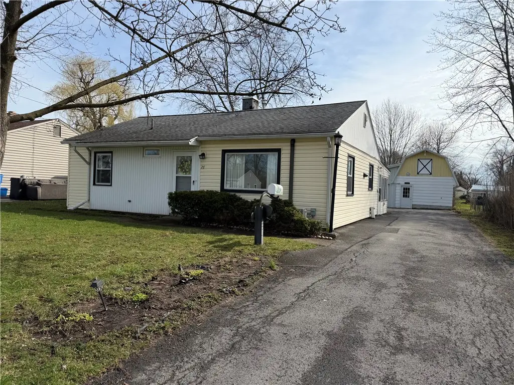 76 Mill St, Waterloo, NY 13165 - #1