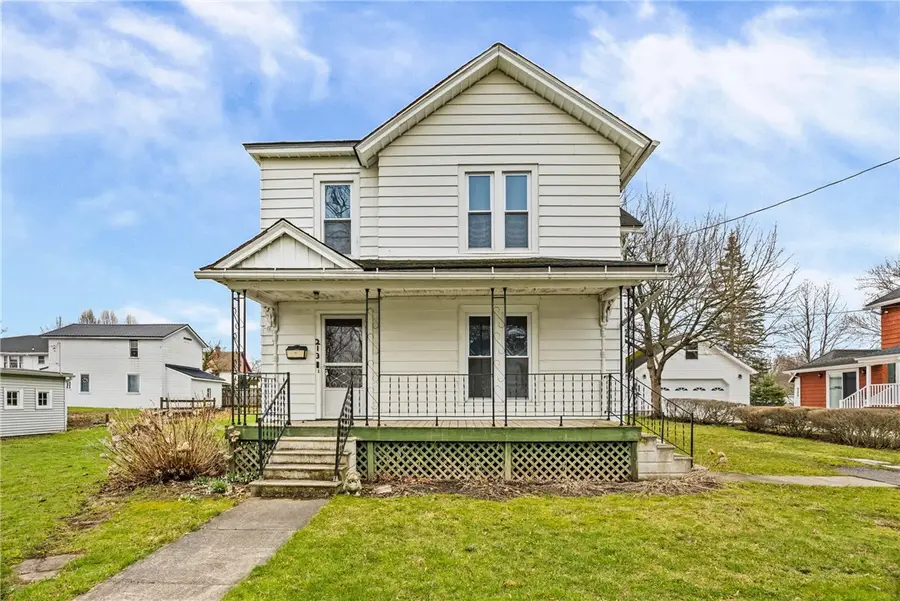 213 Highland Avenue, Medina, NY 14103 - #2