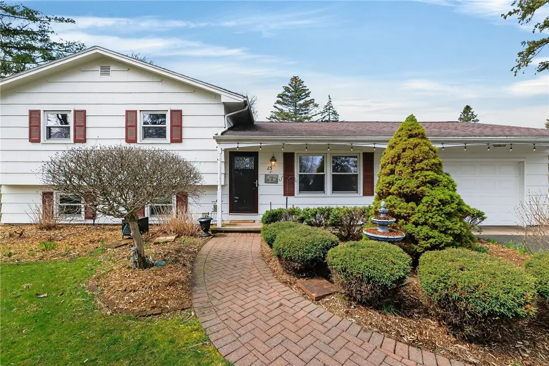 15 Matthew Drive, Fairport, NY 14450 - #1