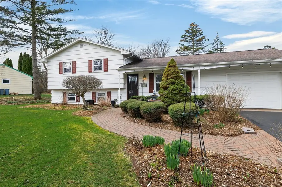 15 Matthew Drive, Fairport, NY 14450 - #2