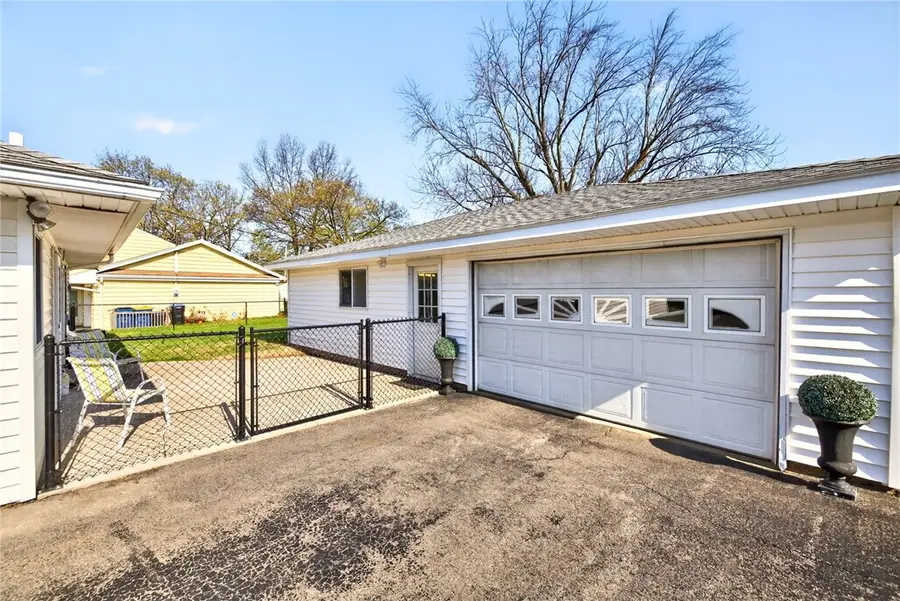 302 Wellington Road, Webster, NY 14580 - #3