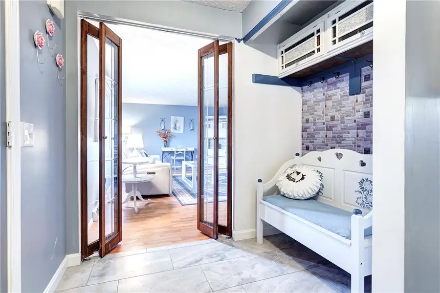 103 W Bend Drive, Rochester, NY 14612 - #2