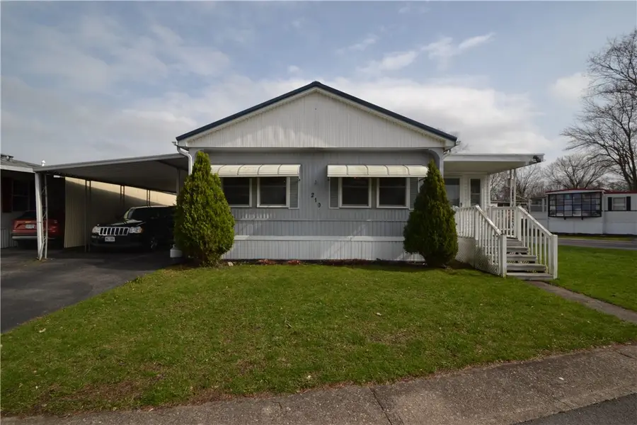 210 Oneida Way, Manchester, NY 14504 - #2