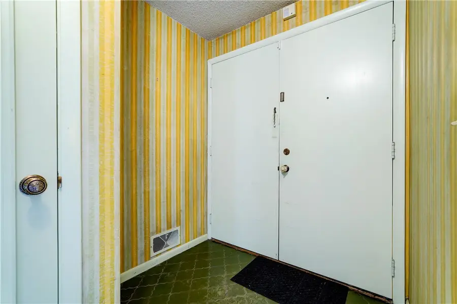 2 Roby Drive, Rochester, NY 14618 - #3