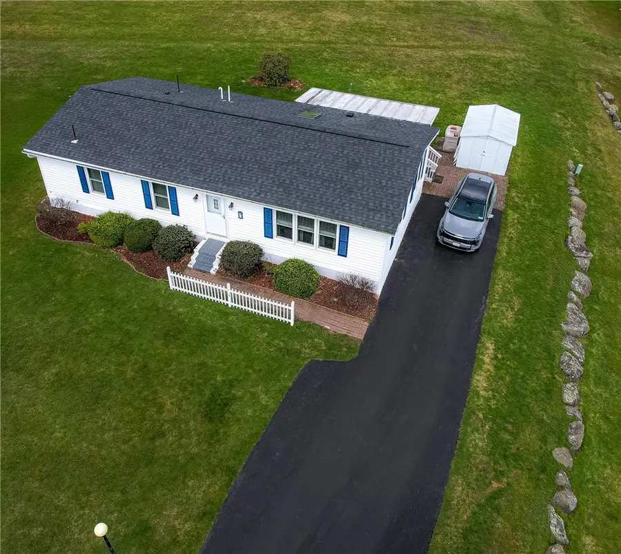 8 Hilltop Drive, Bergen, NY 14416 - #3