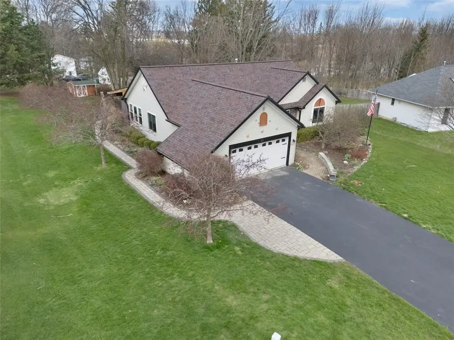 16 Alton Way, West Henrietta, NY 14586 - #3