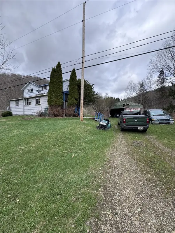10 Lyman Road W, Roulette, PA 16746