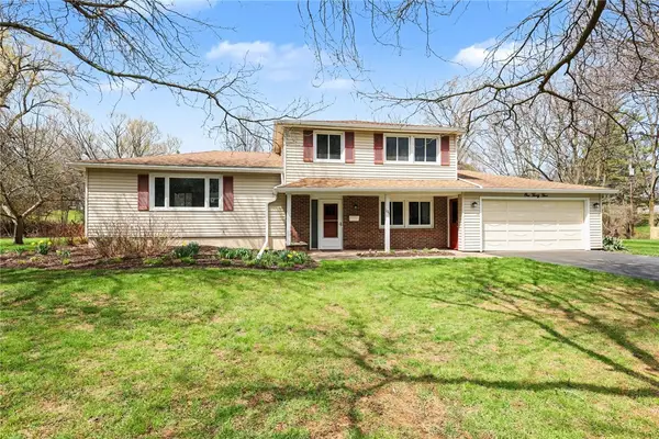 135 Crandon Way, Rochester, NY 14618