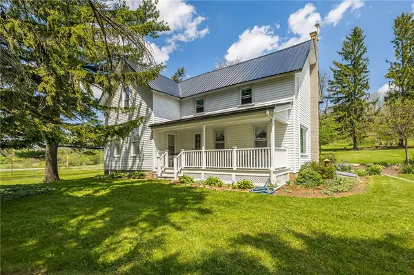 5660 Nott Rd, Canandaigua, NY 14424
