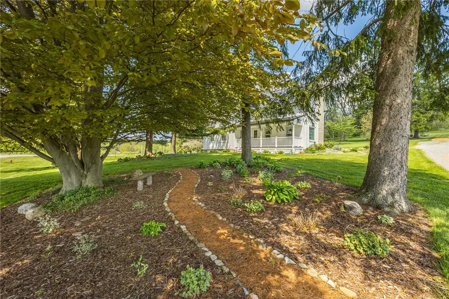 5660 Nott Rd, Canandaigua, NY 14424 - #2