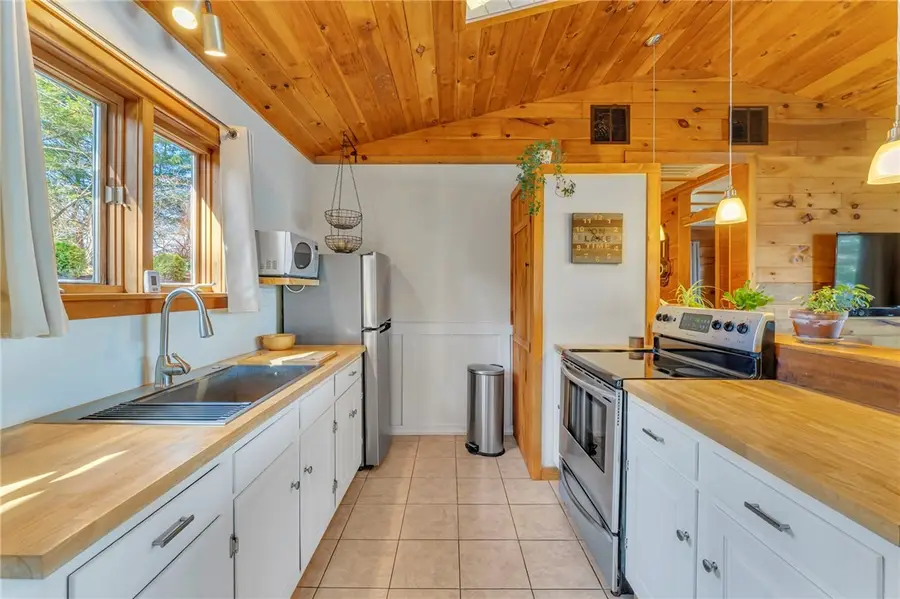 142 Locust Lane, Richfield Springs, NY 13439 - #3