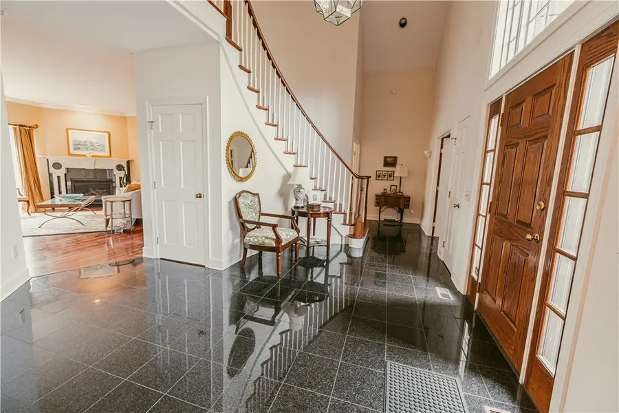 27 Fall Meadow Drive, Pittsford, NY 14534 - #2