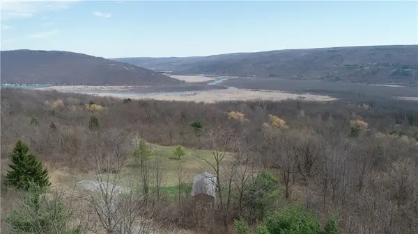 7475 County Road 12, Naples, NY 14512