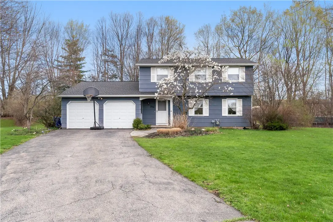 755 Tanya Cir, Webster, NY 14580 - #1