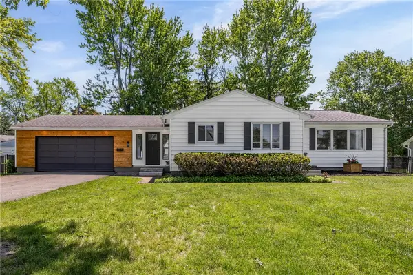 12 West Parkway, Victor, NY 14564
