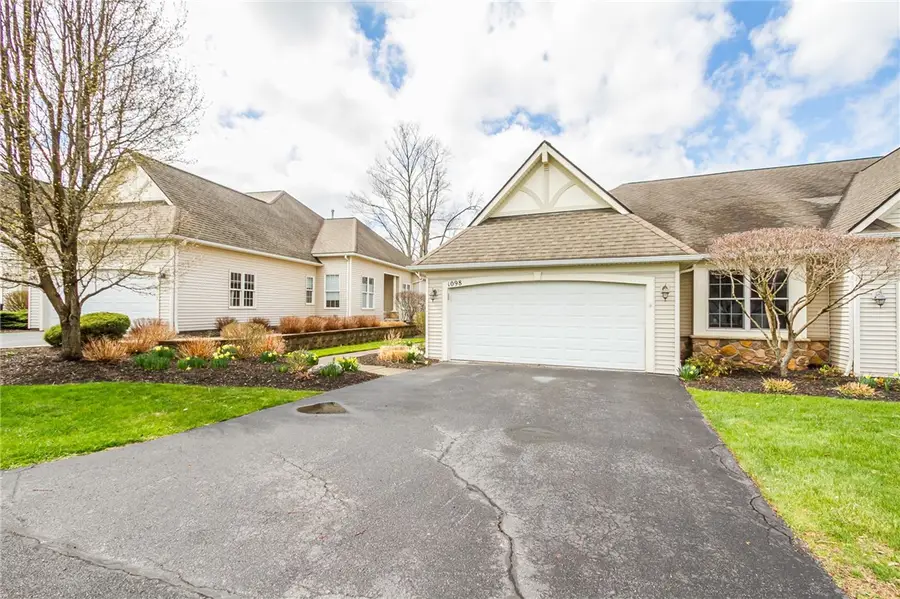 1098 Yorkshire Way, Victor, NY 14564 - #3