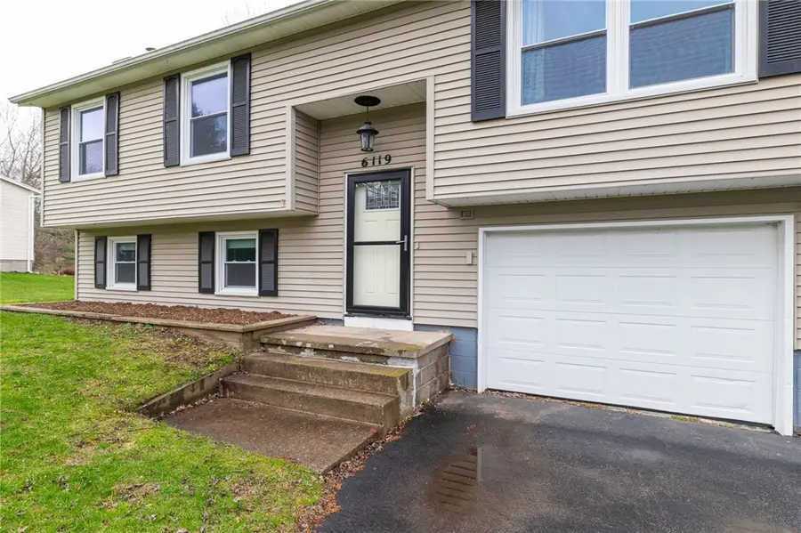 6119 Hollybush Lane, Ontario, NY 14519 - #3